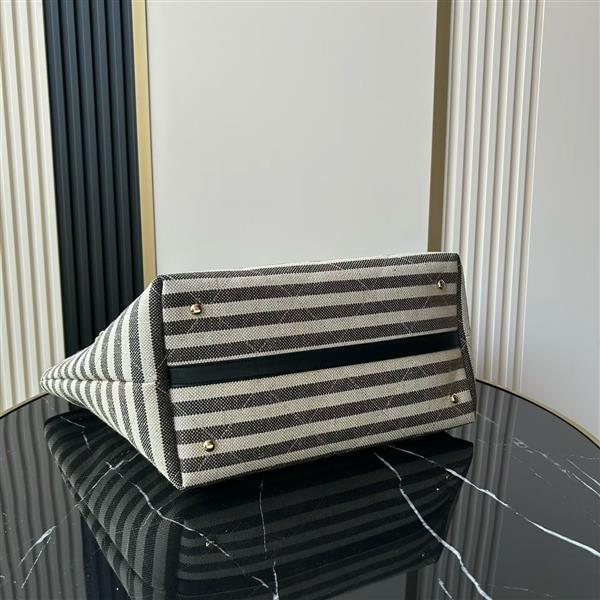 2026127214756761 800